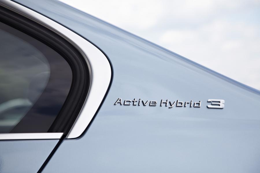  BMW ActiveHybrid 3 2012 года  (фото 43 из 102)